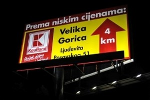 PROJEKT OSVJETLJAVANJA JUMBO PLAKATA